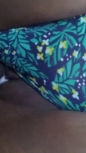 My girlfriend cum pussy fucking.   Clip 1