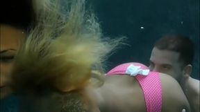 Full-breasted Girl Screwed Underwater