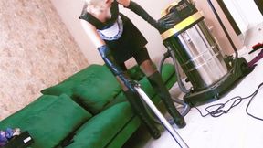 SADISTIC BABYSITTER got the power of vaccum