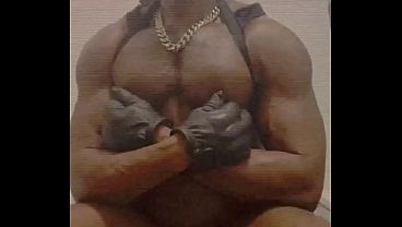 Glitchy Big Pec Nippleplay