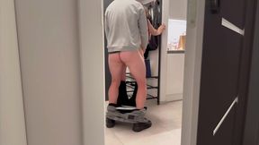 pizza guy seduced by attractive mature women