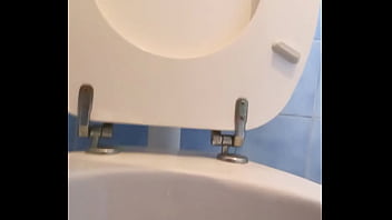 Faccio la pip&igrave_ mentre sono a lavoro
