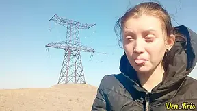 Vozbuzhdennaya Shkolnica Soset Chlen, Chtob Poluchit Mnogo Sperm Na Ee Krasivoe Lichiko