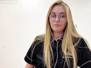 A stepson with broken arms poured semen into the vagina of a kind stepmother. - Thank you stepmother