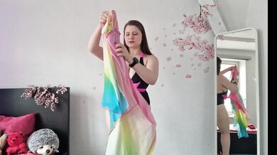 Your sexy girlfriend is getting ready for the beach just for you JOI & countdown