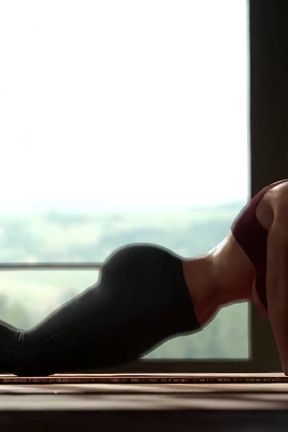 Jill Doing Yoga no Sex