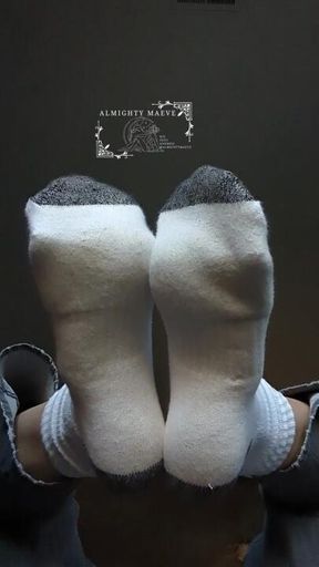 Handsfree work sock removal