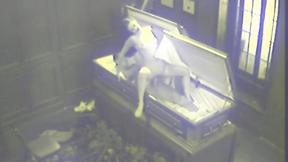 ”Couple Blowjob Fucking in Coffin”