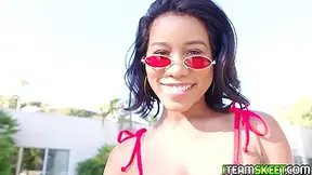 Flips Her Hair And Bounces Her Ass In High H - Jenna Foxx