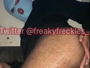 Bubble butt bottom stretches his bussy with huge butt plug
