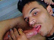 Cheirando e chupando meu femboy submisso, apenas porque eu quis