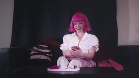 Free Use Academy - Evie Rees Practices Her Graduation Speech