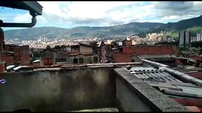 pude seducir y convencer a la duena de la casa para follarla en la terraza despues de espiarla por varios dias