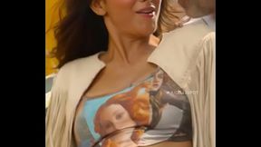 Mrinal Thakur and Akshay kumar hot video