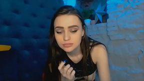 Czech webcam cutie shows off her beauty