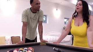 Chubby Amanda Thickk Craves Dark Meat