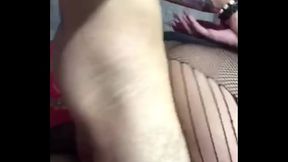 DESPUES DE QUE ME LLEVO AL MAXIMO PLACER POSIBLE DISFRUTO DE VERME TERMINAR Y TAMBIEN DE VER COMO ESCURRIA TODO EL SEMEN QUE DEJO DENTRO DE MI CULO PORQUE ESA ERA LA FANTASIA QUE QUERIA PODER CUMPLIR