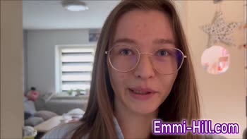 EmmiHill's German Teen (18+) Delight: Outdoor Masturbation & Pissing