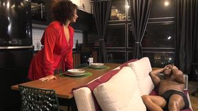 black rabuda toda gostosa de camisola sexy fodendo na cozinha com um bbc enorme