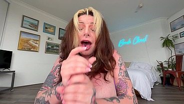 MY POV - THE SLOPPY BLOWJOB OF PEGGY SUE