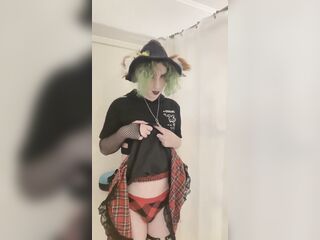Silly fur emo tranny forgets to run to the throne-room and pees herself