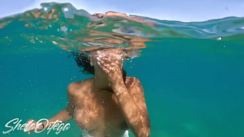SEX ON THE BEACH, INSIDE WATER WITH A FAN - SHEILA ORTEGA