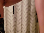 Mylie Blonde shave her vagina