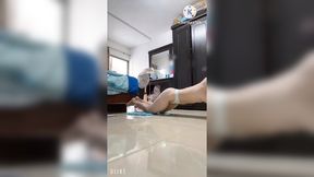 Hot Thai MILF does sexy dance while getting fingered