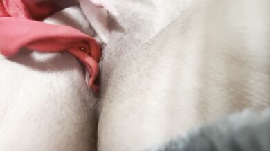 Mein Slip verschwindet wieder wie mein feuchter Höschen knapp aufklafft solo