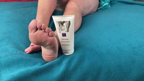 Mrs Mature Feet  get her foot boy to moisturise her sexy feet