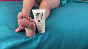 Mrs Mature Feet  get her foot boy to moisturise her sexy feet