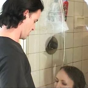 Dude became very horny when he saw his pretty young girlfriend taking shower and decided to polish her butt losing no ti