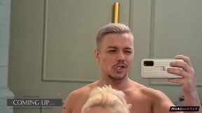 Clapping Ass & Anal Close-Up ! Gymnast Blonde Takes Cum in Splits
