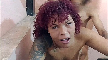 casada puta oferece sexo a pedreiro em troca de desconto no serviço