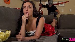 Phat ass stepsis got a dong as a Halloween present - Bratty Sis