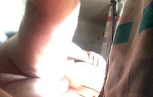 #3 Camionero juega con mi cola en su camion, video 2de2.