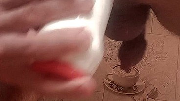 My sagging anal lips rub against a bottle in a very sexy way. Real male cunt!