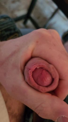 Quick cumshot closeup