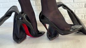 Wrecked Louboutin, Louboutin so Kate 120 crush, high heels crush, wrecked high heels, stomping high heels boots, high heels crush, wrecked Louboutins, wrecked boots, wrecked shoes