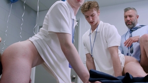Twink Trade: Screaming Twinks Savor Severe Stretching
