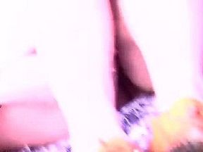 Upskirt pussy oops in public park