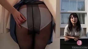 *LADY HAVING SEX TALKING OUT THE WINDOW (#90K90)