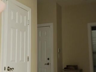 Recent step sister brings back old relationship with new step brother with blowjob & handjob to cum