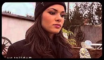 Brunette Beauty Suzy Bell Gets Spontaneous Outdoor Fun for Cash