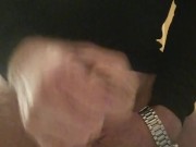 Im Stehen wichsen