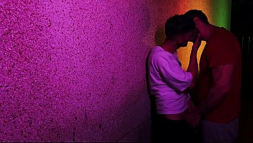 Casado levou amigo pro quintal e mamou escondido da esposa