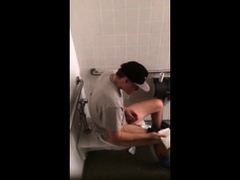 Str8 spy guy in public toilet