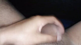Video amatoriale di gay maturi che accarezzano cazzi enormi prima di una scopata anale