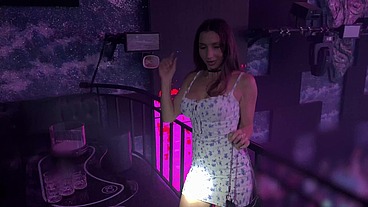 Met Her in Nightclub, Huge Cumshot in Mouth After Toilet Sex