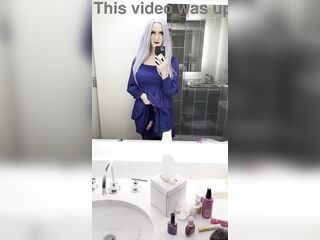 HOTTEST Crossdresser Jerking off Weenie in Bath